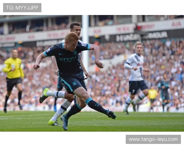 凯恩后期射门选择偏向单点驱动，配合德布劳内推动体系分散