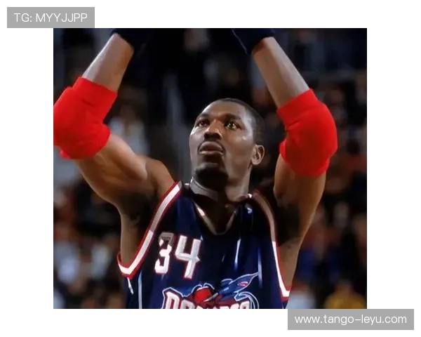 内线核心奥拉朱旺低位脚步胜奥尼尔，改变防守节奏