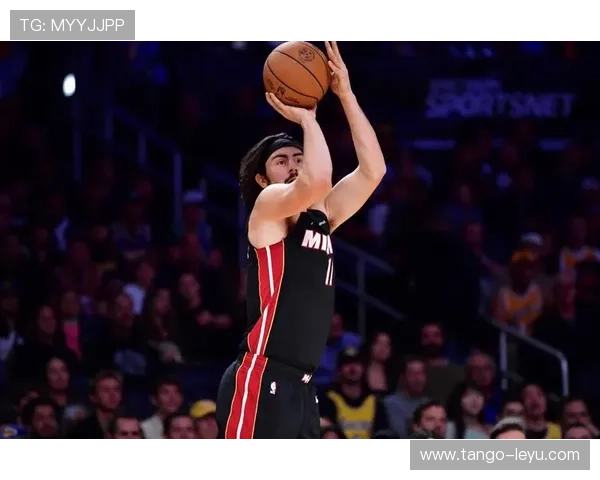 泰勒·希罗突破带动进攻节奏，助热火提升关键时刻得分效率