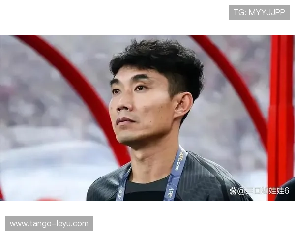 郑智回撤接应盘活中场，关键战成攻防转换枢纽